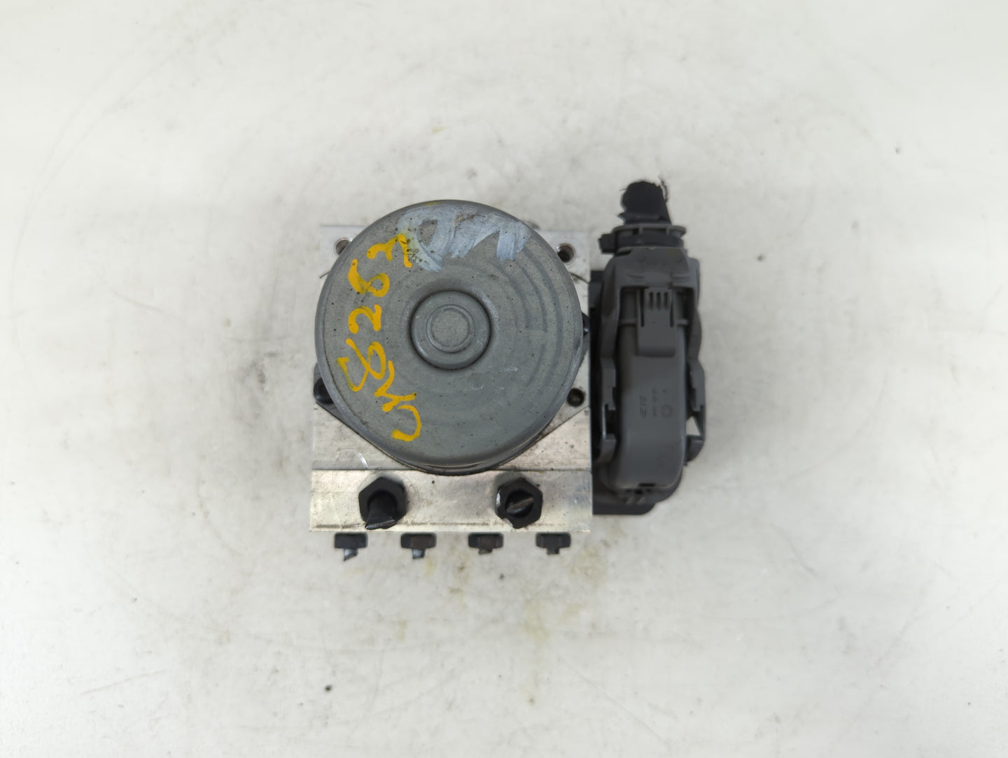 2019-2020 Hyundai Elantra ABS Pump Control Module Replacement P/N:F2589-22900 Fits Fits 2019 2020 OEM Used Auto Parts - Oemu