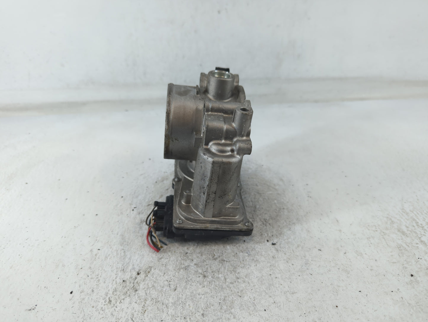 2011-2020 Hyundai Elantra Throttle Body P/N:6100 03C02 35100-2E710 Fits OEM Used Auto Parts - Oemusedautoparts1.com
