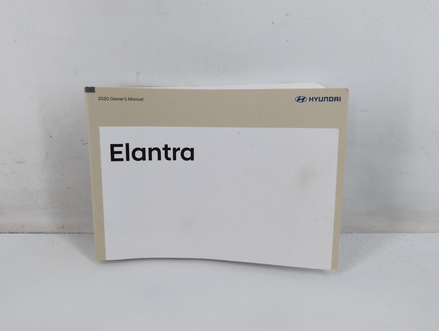 2020 Hyundai Elantra Owners Manual Book Guide P/N:KF2O-EC94B OEM Used Auto Parts - Oemusedautoparts1.com