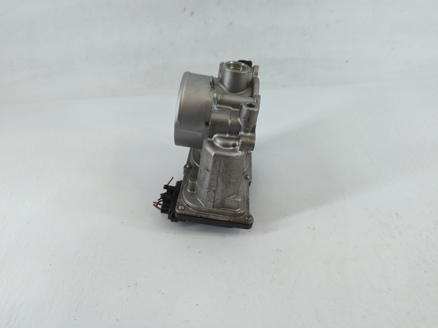 2011-2020 Hyundai Elantra Throttle Body P/N:6100 02E16 35100-2E710 Fits OEM Used Auto Parts - Oemusedautoparts1.com