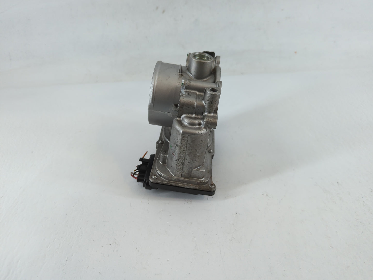 2011-2020 Hyundai Elantra Throttle Body P/N:6100 02E16 35100-2E710 Fits OEM Used Auto Parts - Oemusedautoparts1.com