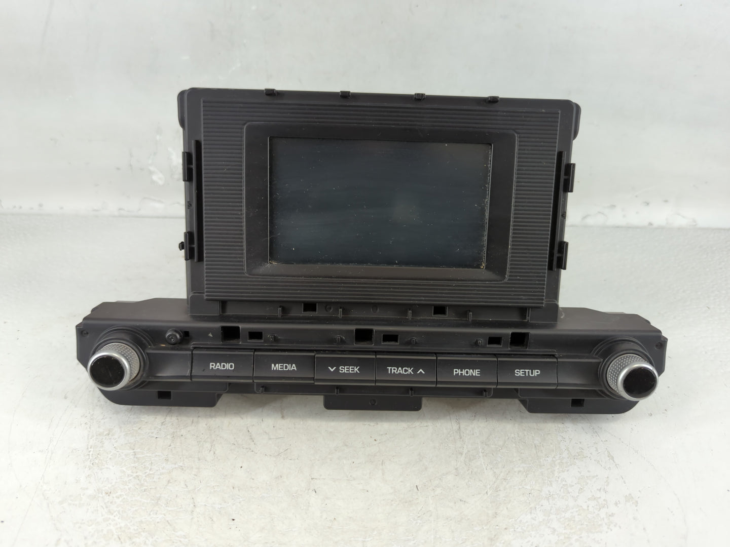 2019-2020 Hyundai Elantra Am Fm Cd Player Radio Receiver - Oemusedautoparts1.com