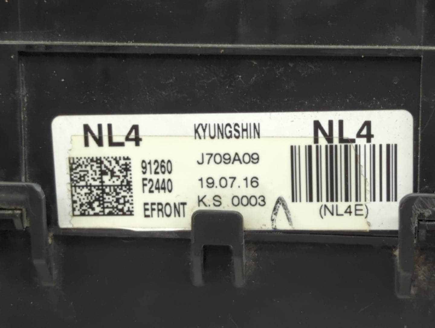 2019-2020 Hyundai Elantra Fusebox Fuse Box Panel Relay Module P/N:91260 F2440 Fits Fits 2019 2020 OEM Used Auto Parts - Oemu