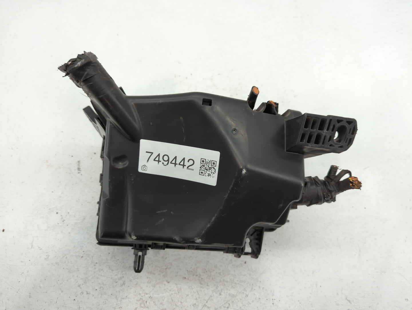 2019-2020 Hyundai Elantra Fusebox Fuse Box Panel Relay Module P/N:91260 F2440 Fits Fits 2019 2020 OEM Used Auto Parts - Oemu