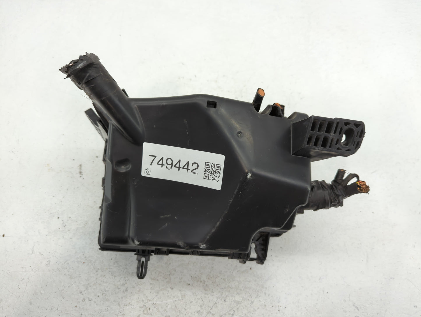 2019-2020 Hyundai Elantra Fusebox Fuse Box Panel Relay Module P/N:91260 F2440 Fits Fits 2019 2020 OEM Used Auto Parts - Oemu