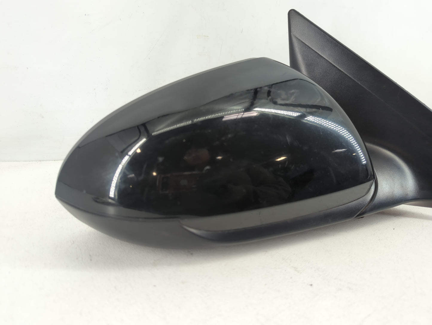 2017-2020 Hyundai Elantra Passenger Side View Mirror - Right Door Mirror OEM Used - Oemusedautoparts1.com