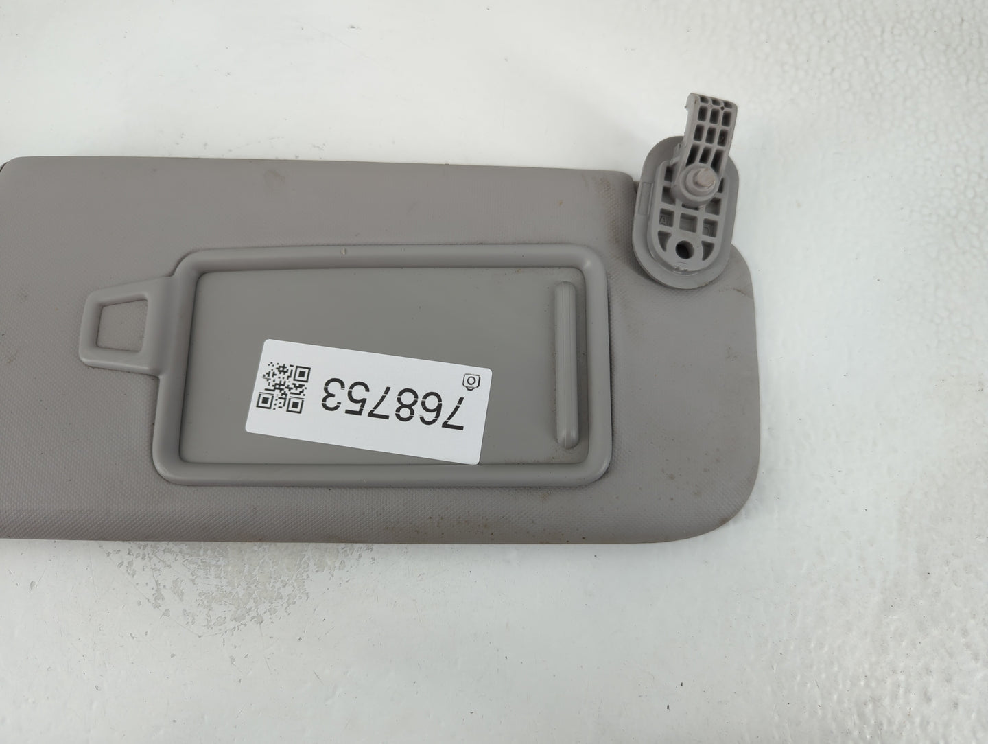 2017-2020 Hyundai Elantra Sun Visor Shade Replacement Passenger Right Mirror Fits Fits 2017 2018 2019 2020 OEM Used Auto Par