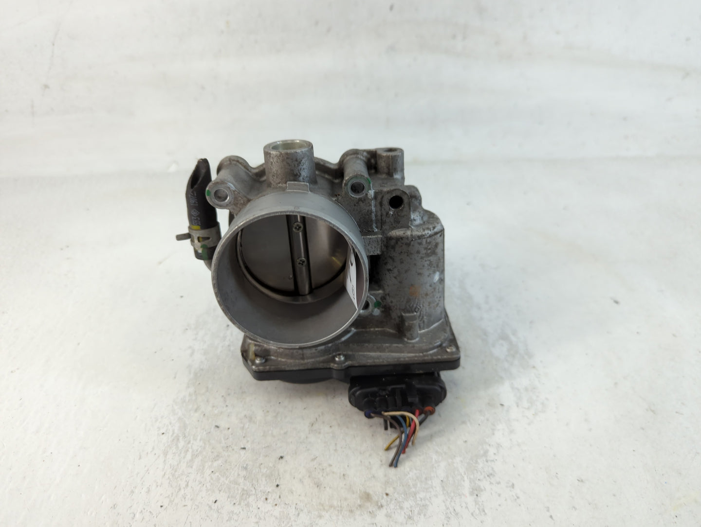 2011-2020 Hyundai Elantra Throttle Body P/N:35100-2E710 Fits Fits 2011 2012 2013 2014 2015 2016 2017 2018 2019 2020 2021 OEM