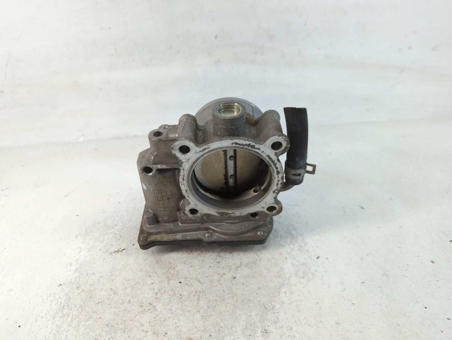 2011-2020 Hyundai Elantra Throttle Body P/N:35100-2E710 Fits Fits 2011 2012 2013 2014 2015 2016 2017 2018 2019 2020 2021 OEM