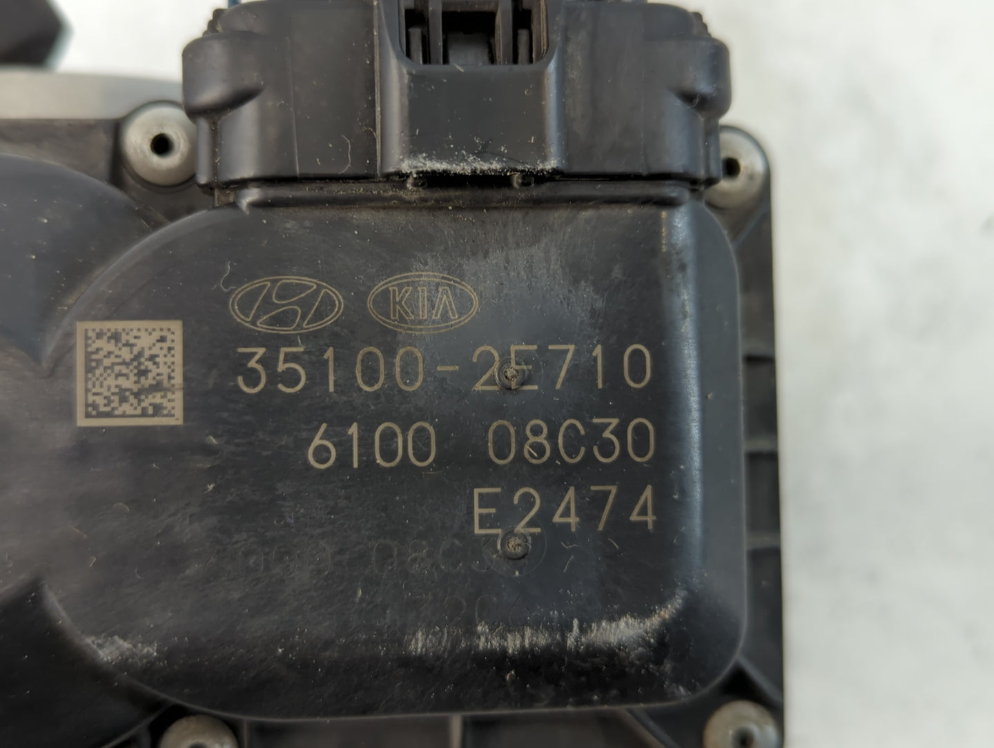 2011-2020 Hyundai Elantra Throttle Body P/N:35100-2E710 Fits Fits 2011 2012 2013 2014 2015 2016 2017 2018 2019 2020 2021 OEM