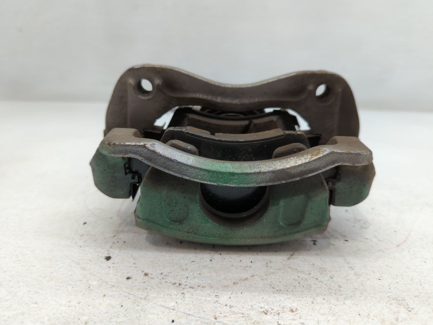 2017-2020 Hyundai Elantra Front Driver Left Brake Caliper - Oemusedautoparts1.com