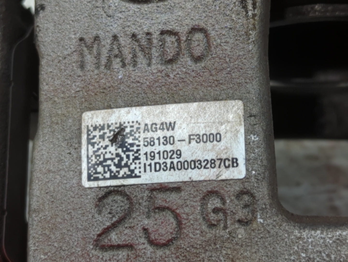 2017-2020 Hyundai Elantra Front Driver Left Brake Caliper - Oemusedautoparts1.com