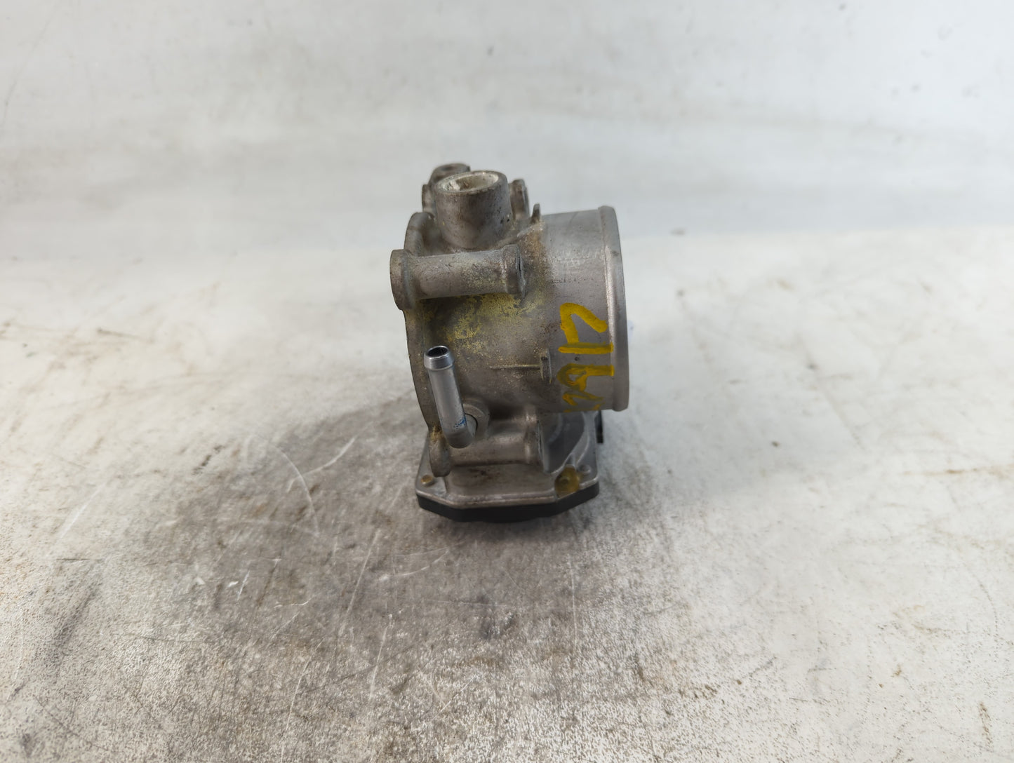 2011-2020 Hyundai Elantra Throttle Body P/N:35100-2E710 Fits Fits 2011 2012 2013 2014 2015 2016 2017 2018 2019 2020 2021 OEM