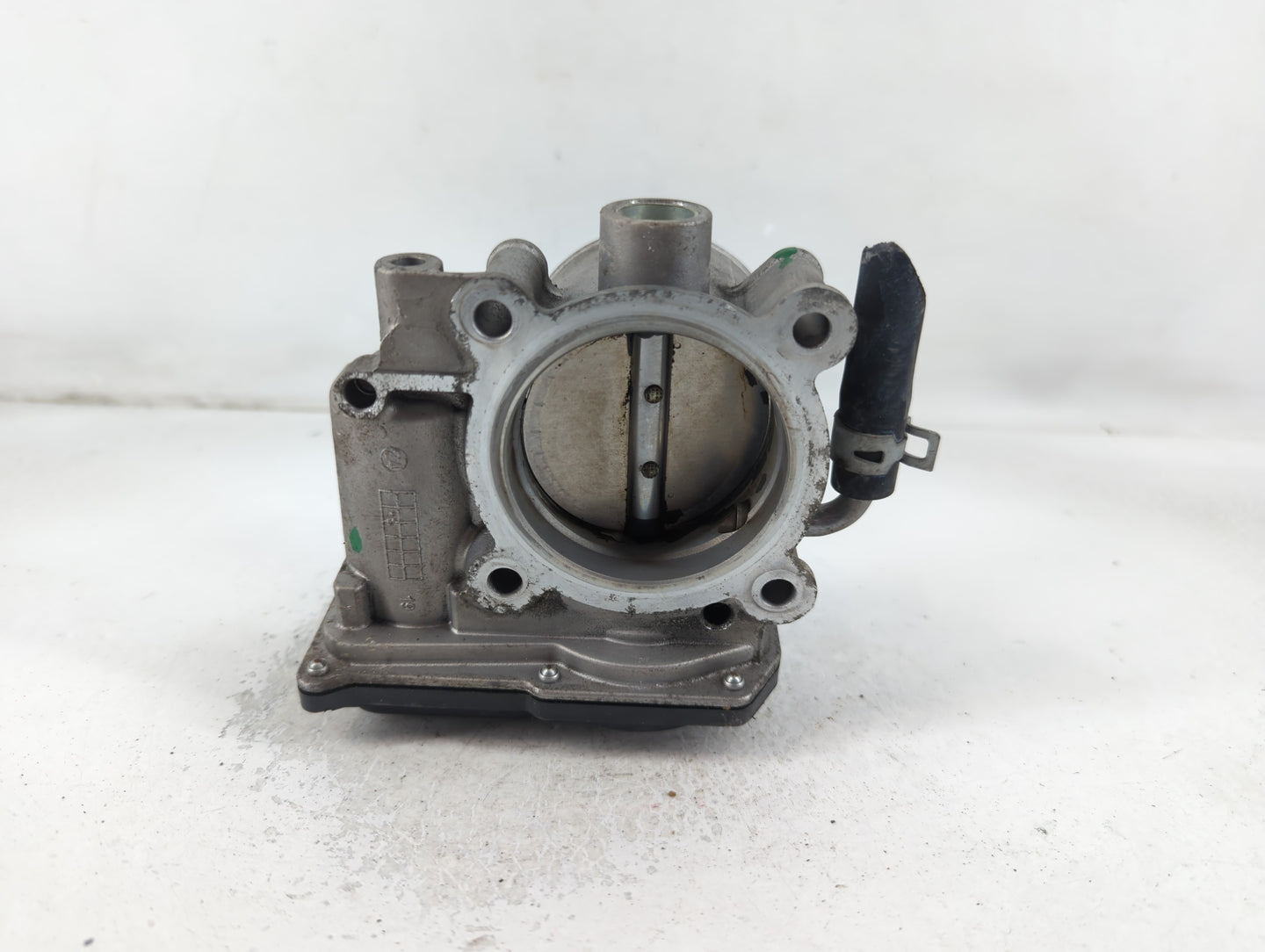 2011-2020 Hyundai Elantra Throttle Body P/N:35100-2E710 Fits Fits 2011 2012 2013 2014 2015 2016 2017 2018 2019 2020 2021 OEM