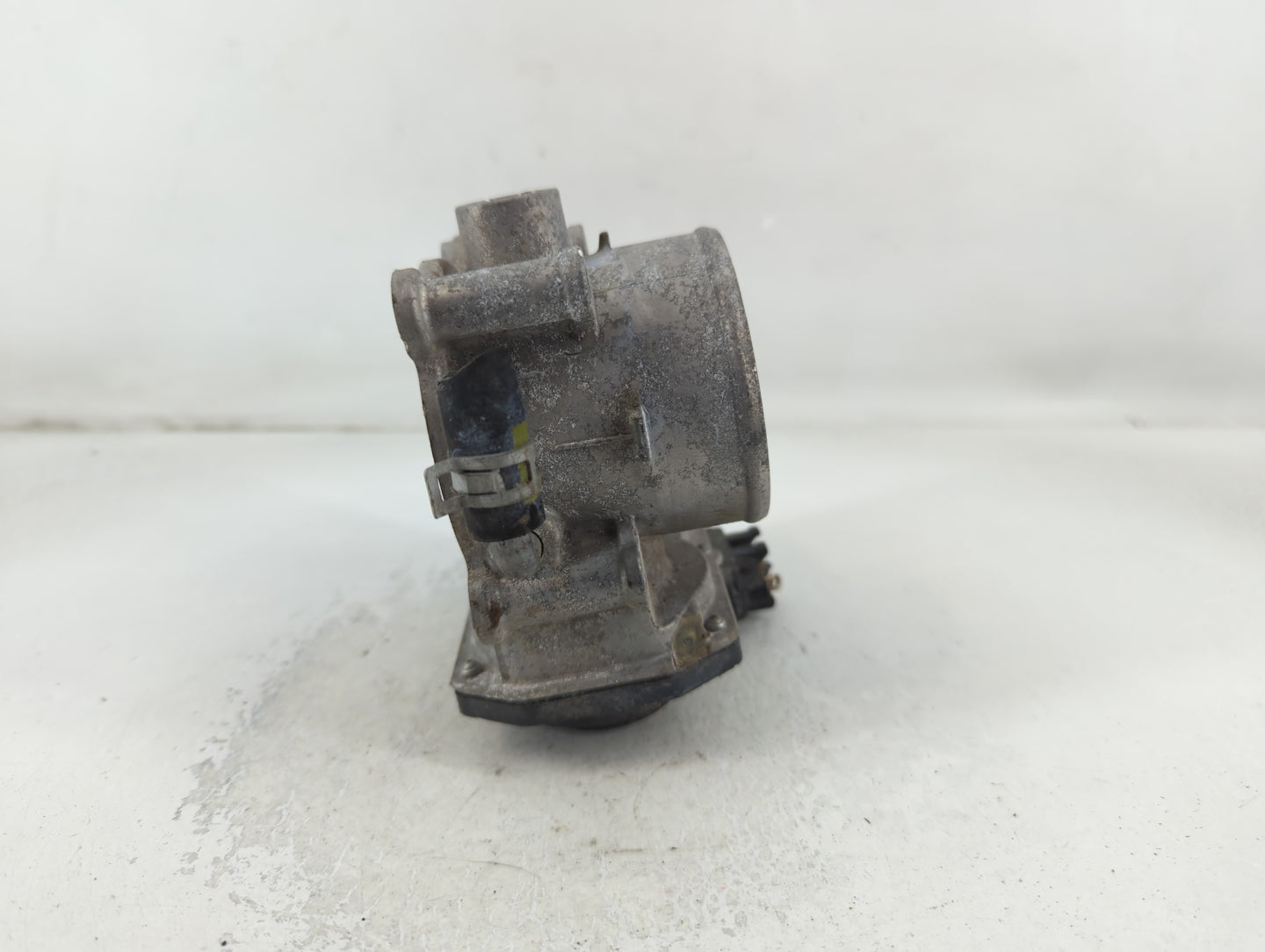 2011-2020 Hyundai Elantra Throttle Body P/N:35100-2E710 Fits Fits 2011 2012 2013 2014 2015 2016 2017 2018 2019 2020 2021 OEM