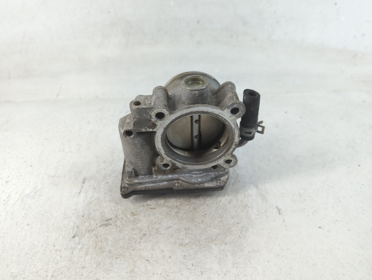 2020 Hyundai Elantra Throttle Body P/N:35100-2E710 Fits OEM Used Auto Parts - Oemusedautoparts1.com