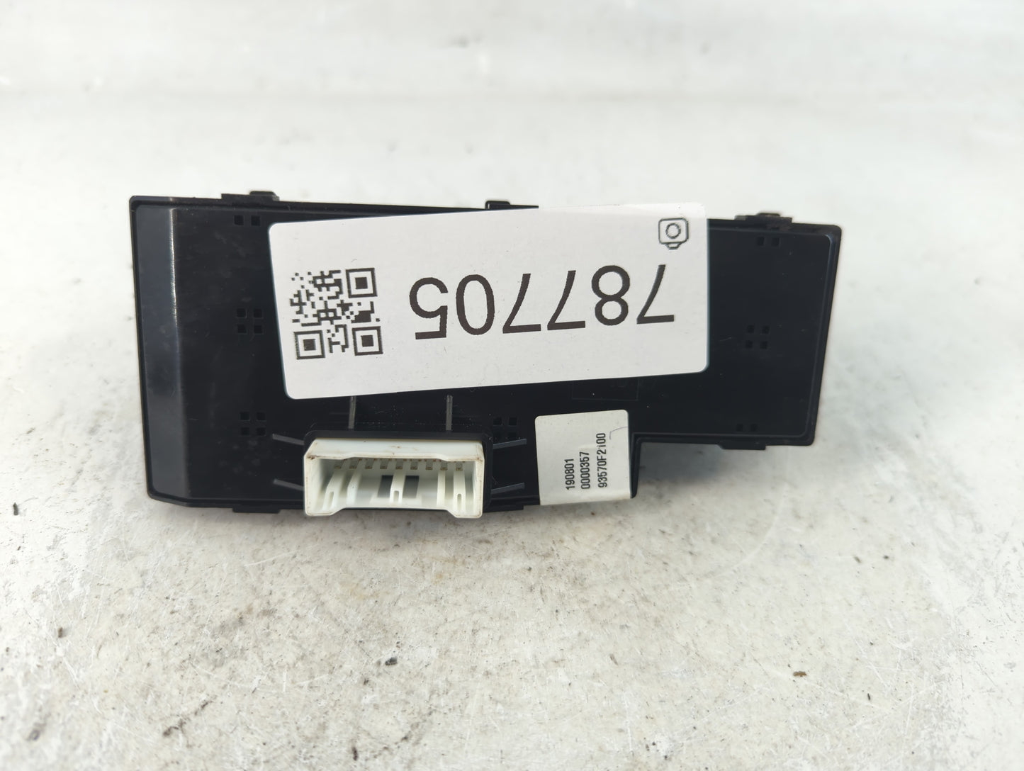2017-2020 Hyundai Elantra Master Power Window Switch Replacement Driver Side Left P/N:190801 93570F2100 Fits OEM Used Auto P