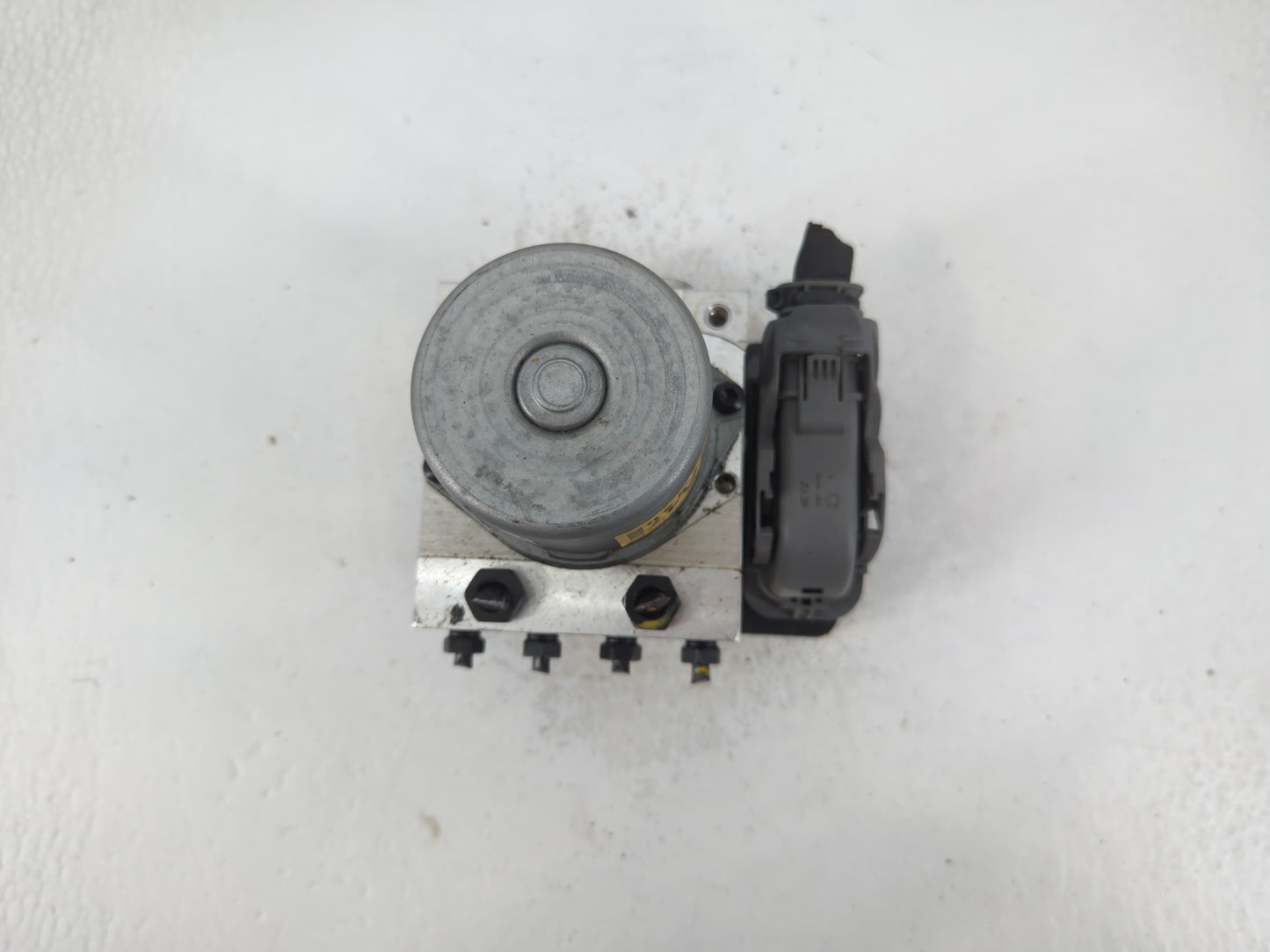 2019-2020 Hyundai Elantra ABS Pump Control Module Replacement P/N:58900-F2620 Fits Fits 2019 2020 OEM Used Auto Parts - Oemu