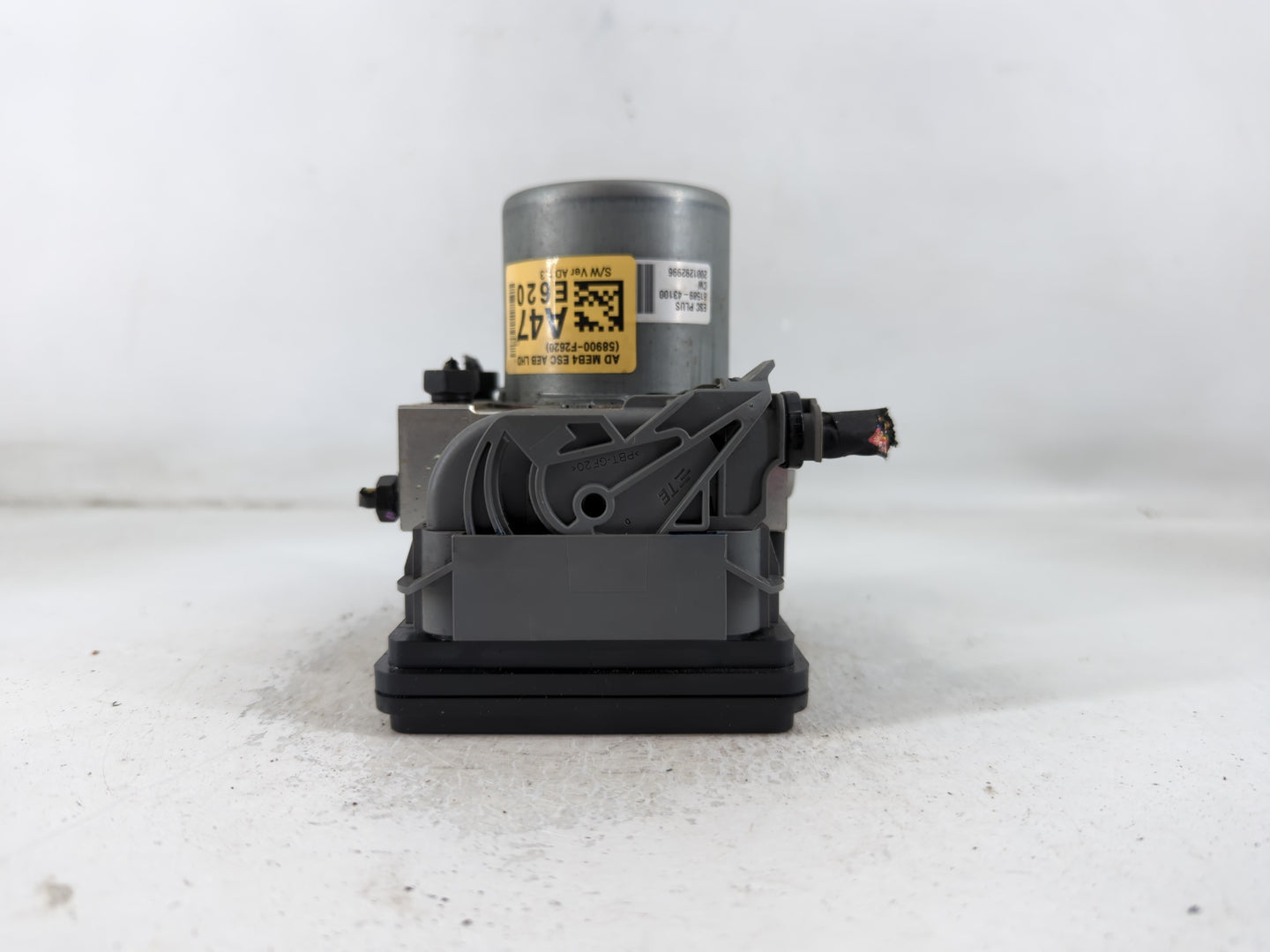 2019-2020 Hyundai Elantra ABS Pump Control Module Replacement P/N:58900-F2620 Fits Fits 2019 2020 OEM Used Auto Parts - Oemu