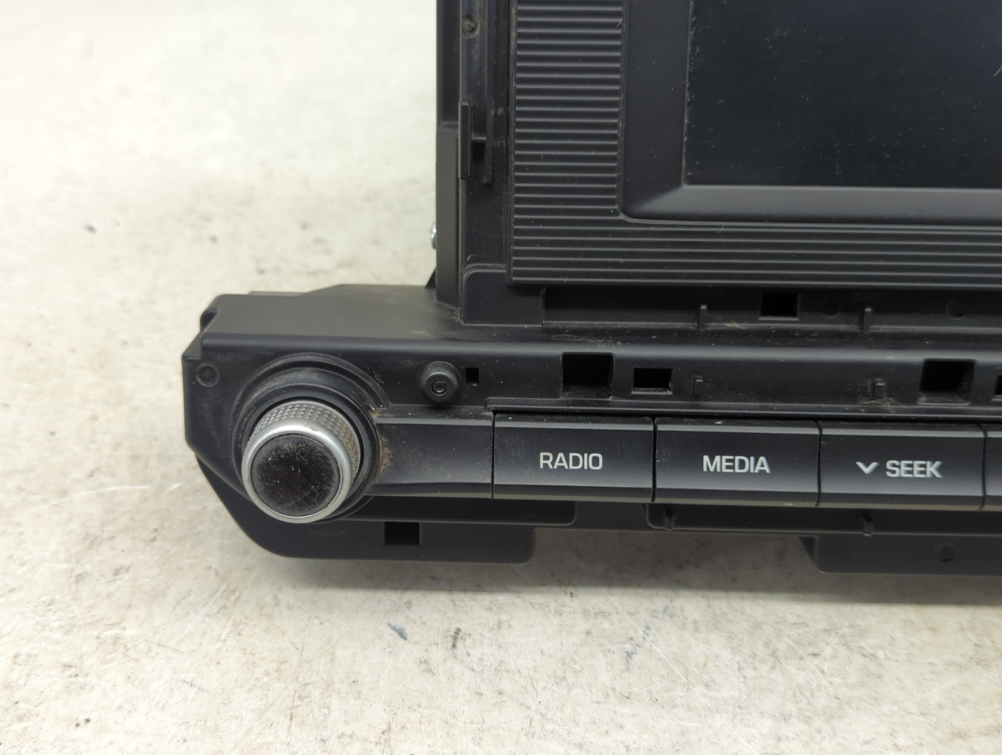 2019-2020 Hyundai Elantra Radio AM FM Cd Player Receiver Replacement P/N:96180F2UA0SSH Fits Fits 2019 2020 OEM Used Auto Par