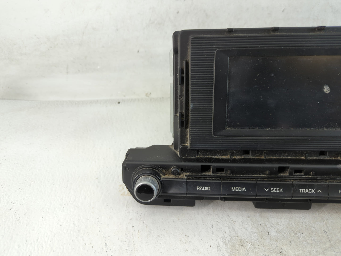 2019-2020 Hyundai Elantra Radio AM FM Cd Player Receiver Replacement P/N:96180F2UA0SSH Fits Fits 2019 2020 OEM Used Auto Par