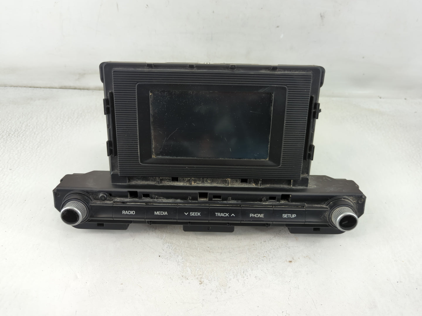 2019-2020 Hyundai Elantra Radio AM FM Cd Player Receiver Replacement P/N:96180F2UASSH Fits Fits 2019 2020 OEM Used Auto Part