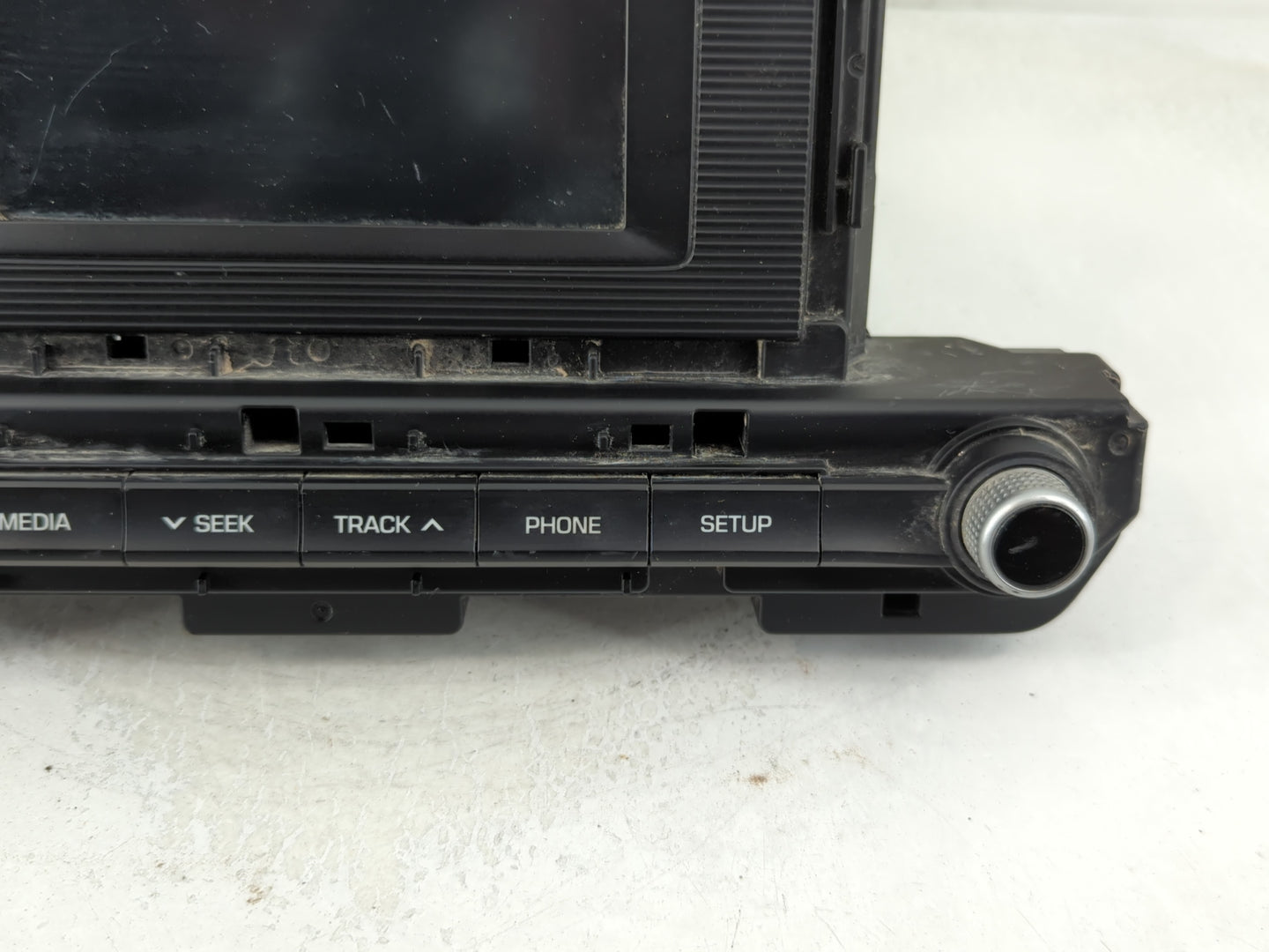 2019-2020 Hyundai Elantra Radio AM FM Cd Player Receiver Replacement P/N:96180F2UASSH Fits Fits 2019 2020 OEM Used Auto Part