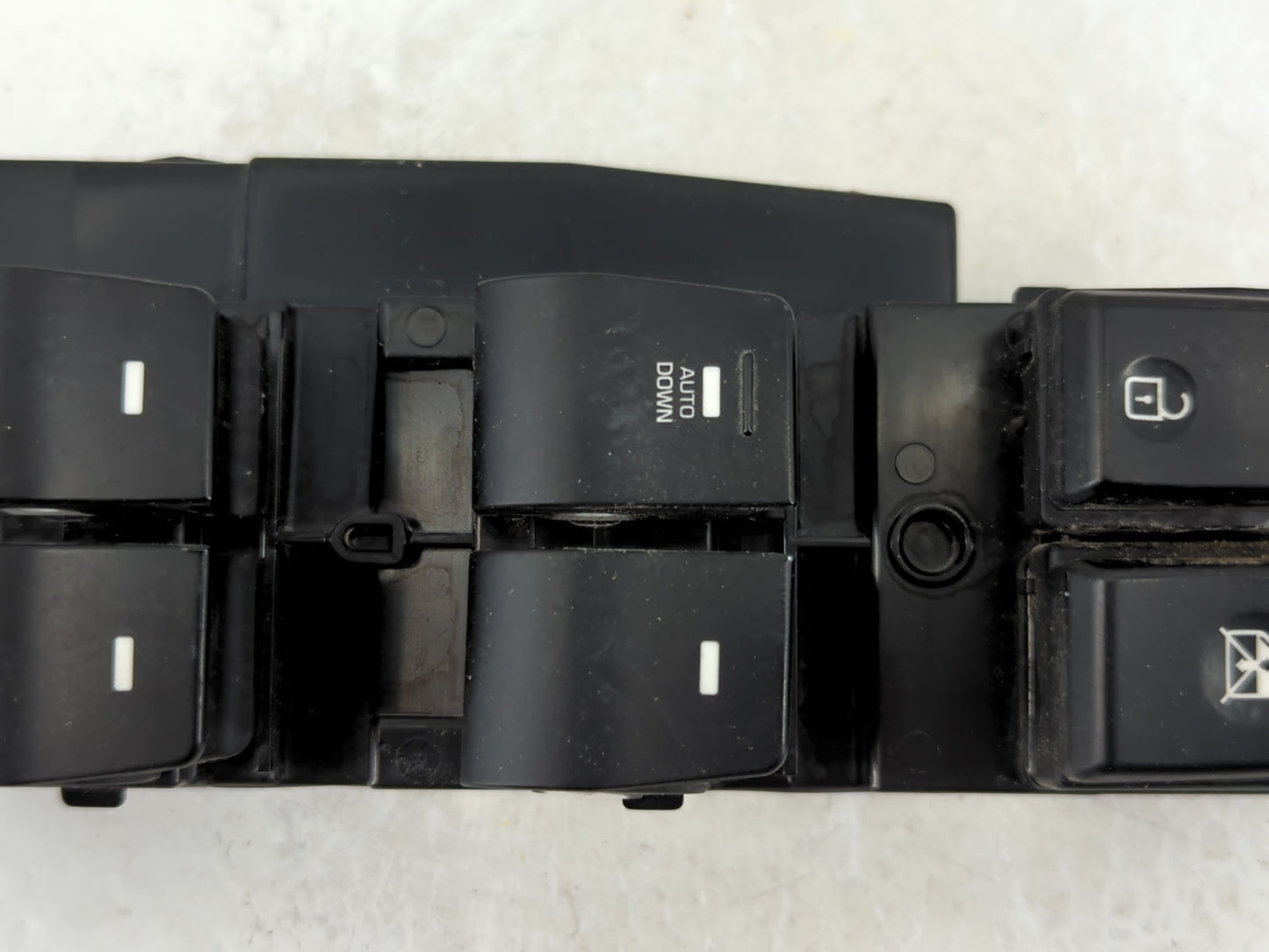 2017-2020 Hyundai Elantra Master Power Window Switch Replacement Driver Side Left P/N:299159192 Fits Fits 2017 2018 2019 202