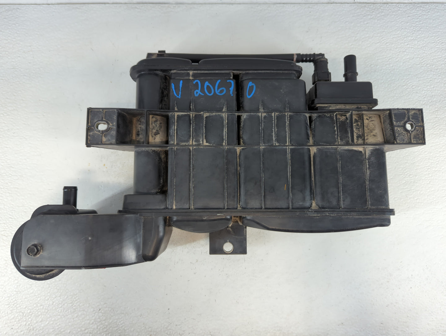 2020 Hyundai Elantra Fuel Vapor Charcoal Canister 915797 - Oemusedautoparts1.com