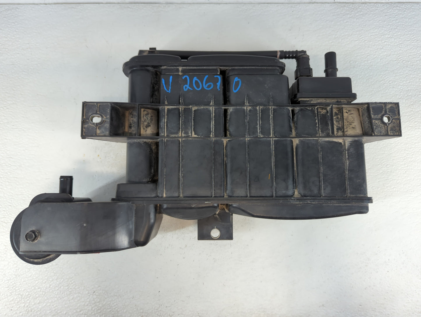 2020 Hyundai Elantra Fuel Vapor Charcoal Canister 915797 - Oemusedautoparts1.com