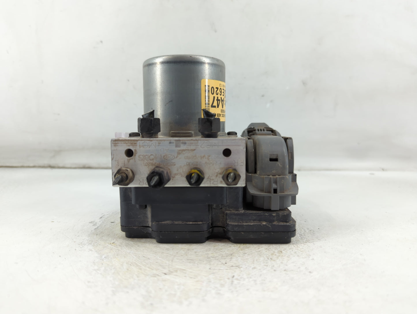 2019-2020 Hyundai Elantra ABS Pump Control Module Replacement P/N:58900-F2620 Fits Fits 2019 2020 OEM Used Auto Parts - Oemu