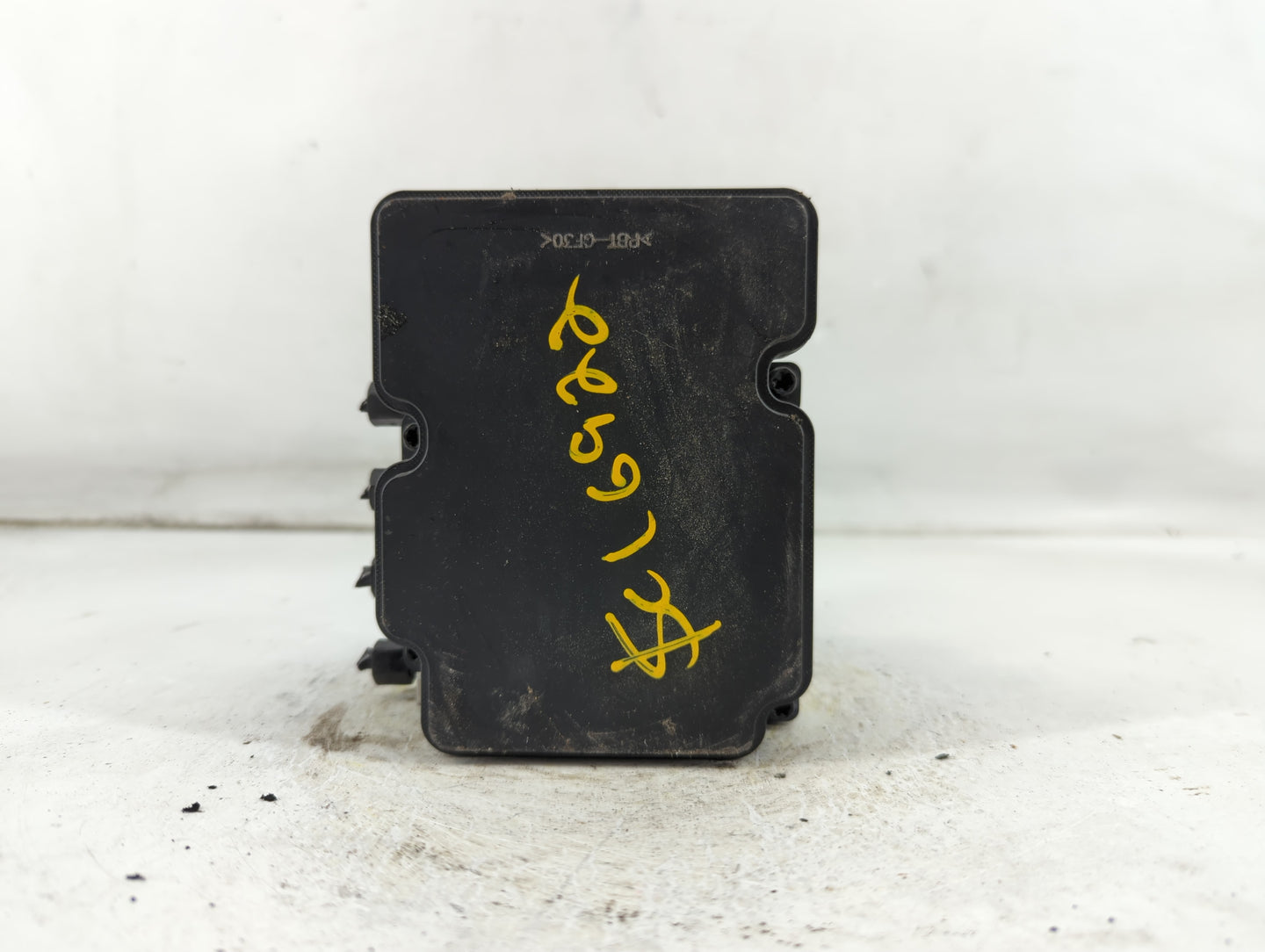 2018-2020 Hyundai Elantra ABS Pump Control Module Replacement P/N:58900-G3200 Fits Fits 2018 2019 2020 OEM Used Auto Parts -