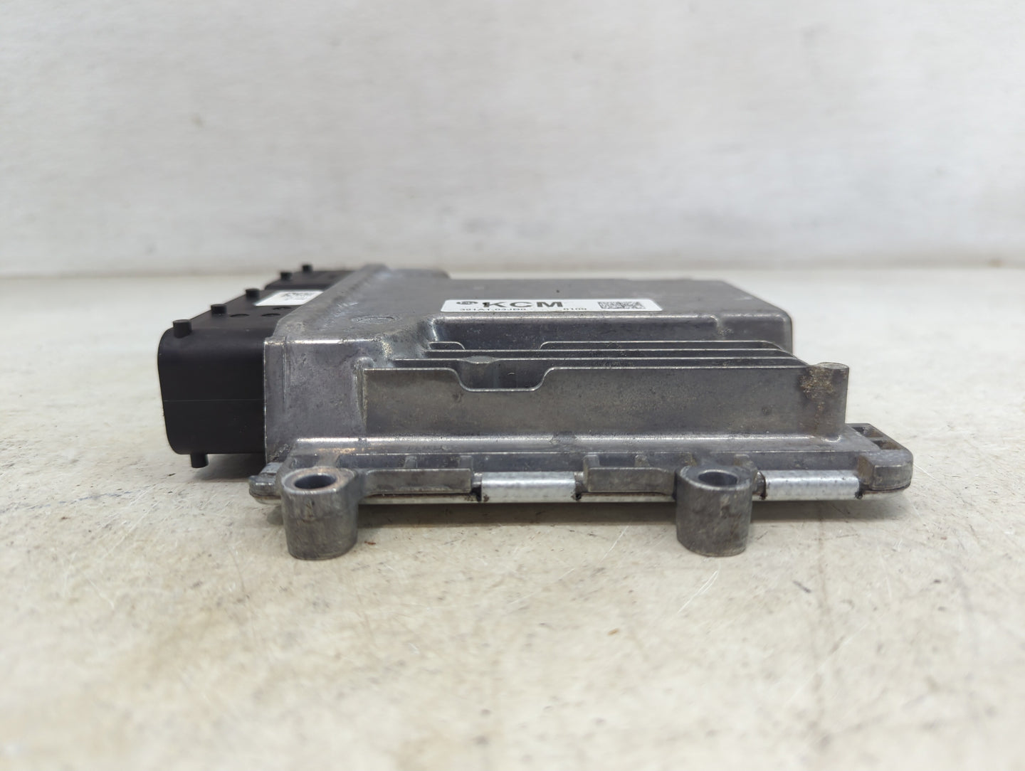 2017-2020 Hyundai Ioniq PCM Engine Control Computer ECU ECM PCU OEM P/N:39101-03HM4 39110-03HM4 Fits Fits 2017 2018 2019 202