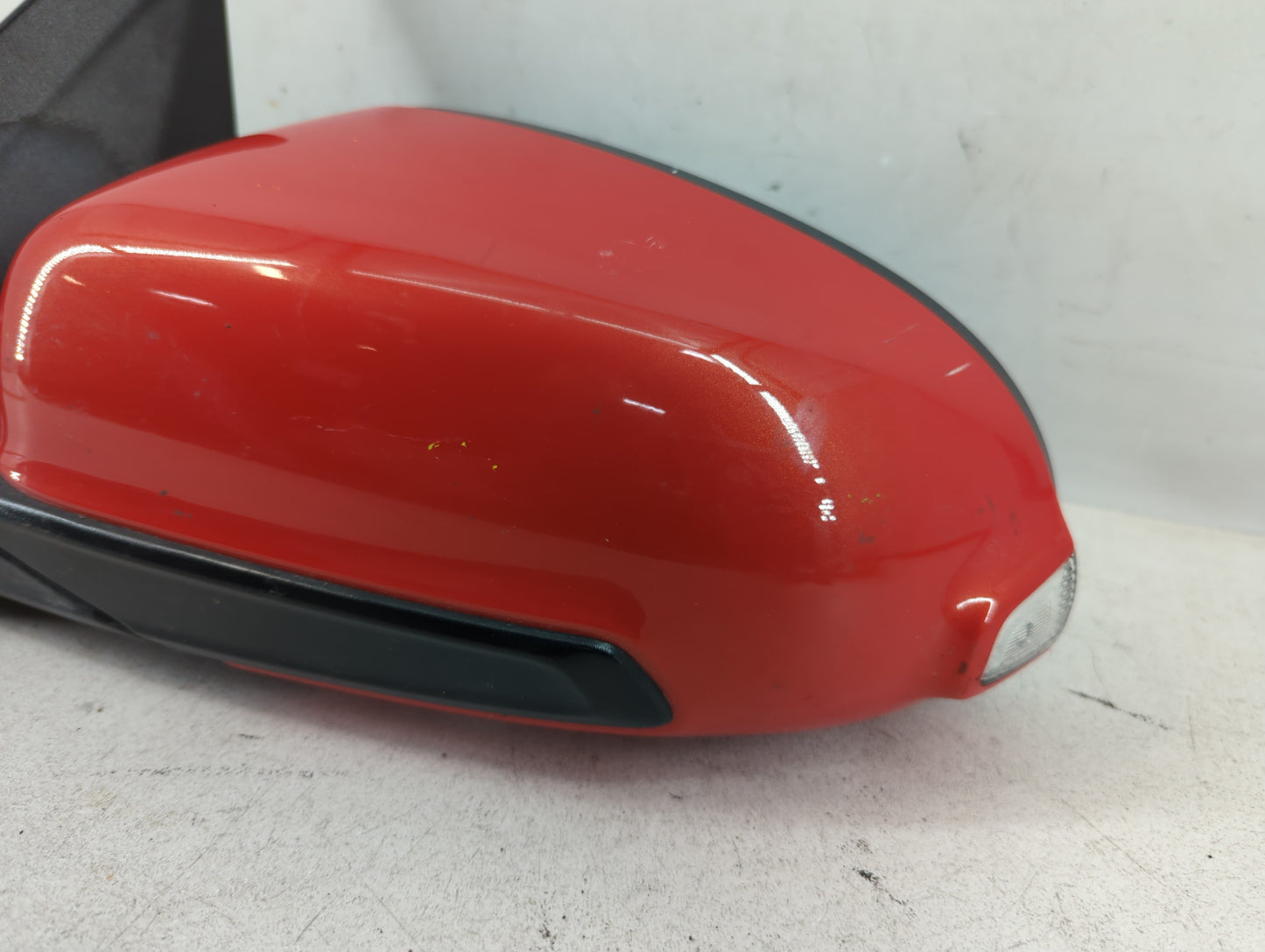 2018-2021 Hyundai Kona Driver Side View Mirror - Left Door Mirror OEM Used - Oemusedautoparts1.com