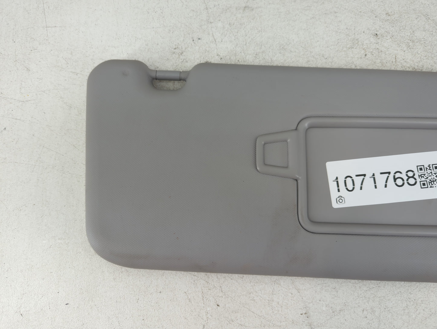 2018-2021 Hyundai Kona Sun Visor Shade Replacement Passenger Right Mirror Fits Fits 2018 2019 2020 2021 OEM Used Auto Parts 