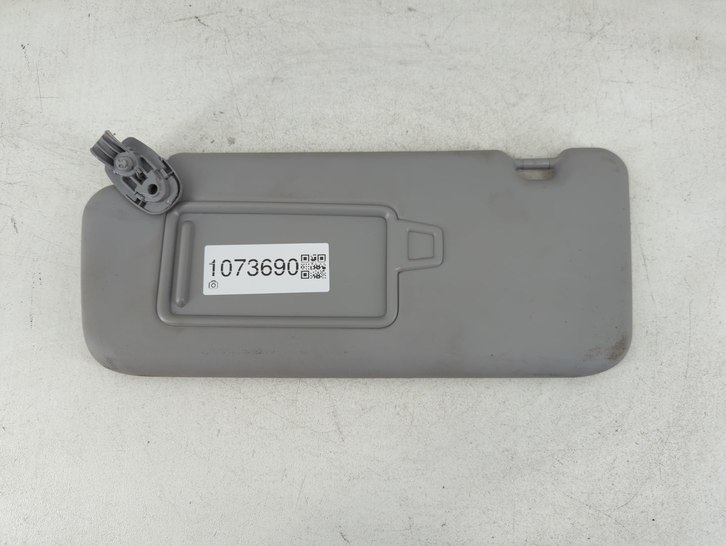 2018-2021 Hyundai Kona Sun Visor Shade Replacement Driver Left Mirror Fits Fits 2018 2019 2020 2021 OEM Used Auto Parts - Oe