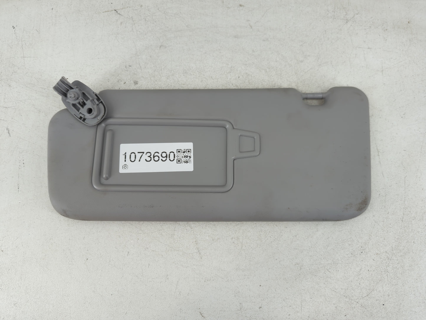 2018-2021 Hyundai Kona Sun Visor Shade Replacement Driver Left Mirror Fits Fits 2018 2019 2020 2021 OEM Used Auto Parts - Oe