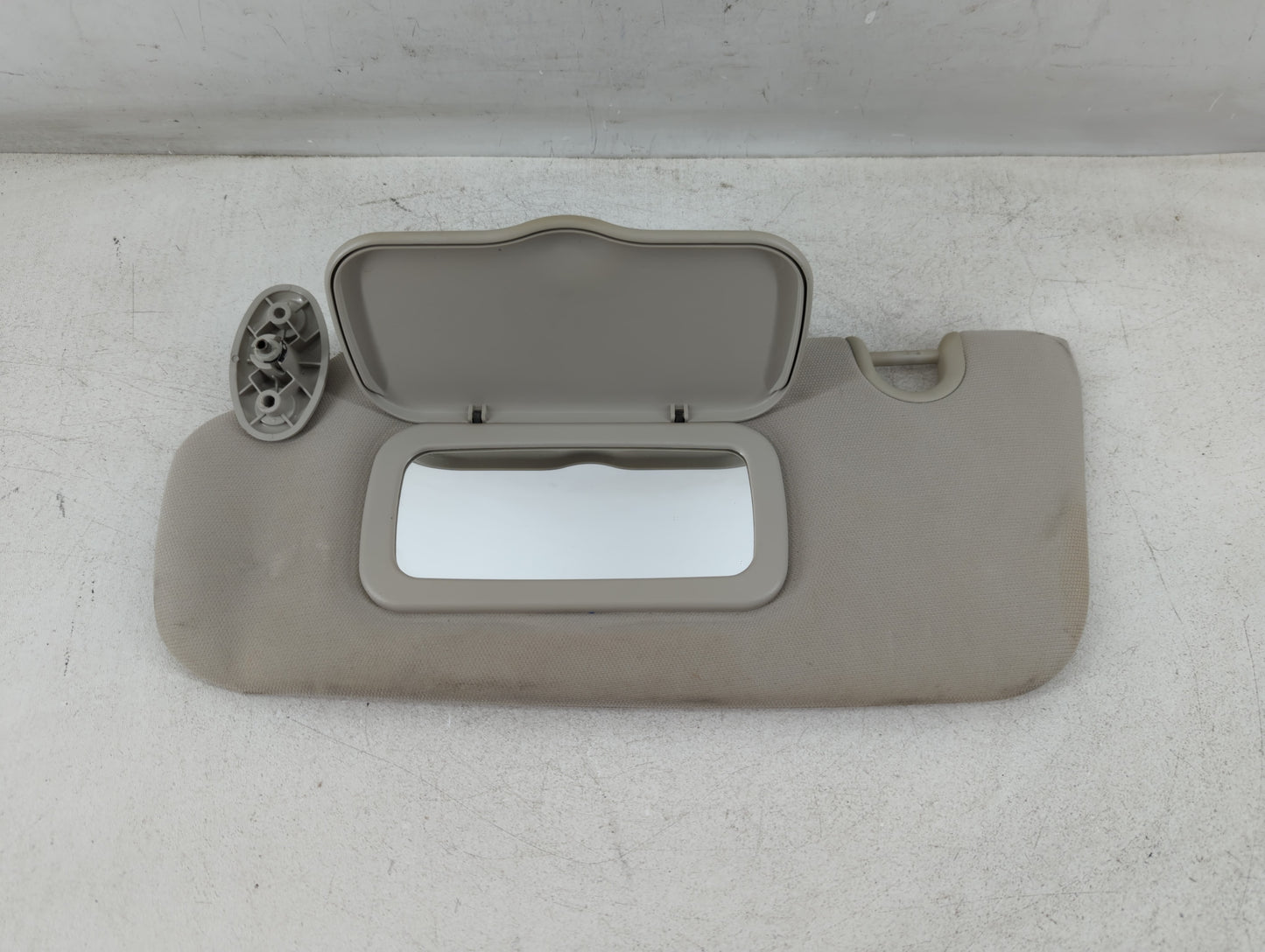 2018-2021 Hyundai Kona Sun Visor Shade Replacement Driver Left Mirror Fits Fits 2018 2019 2020 2021 OEM Used Auto Parts - Oe