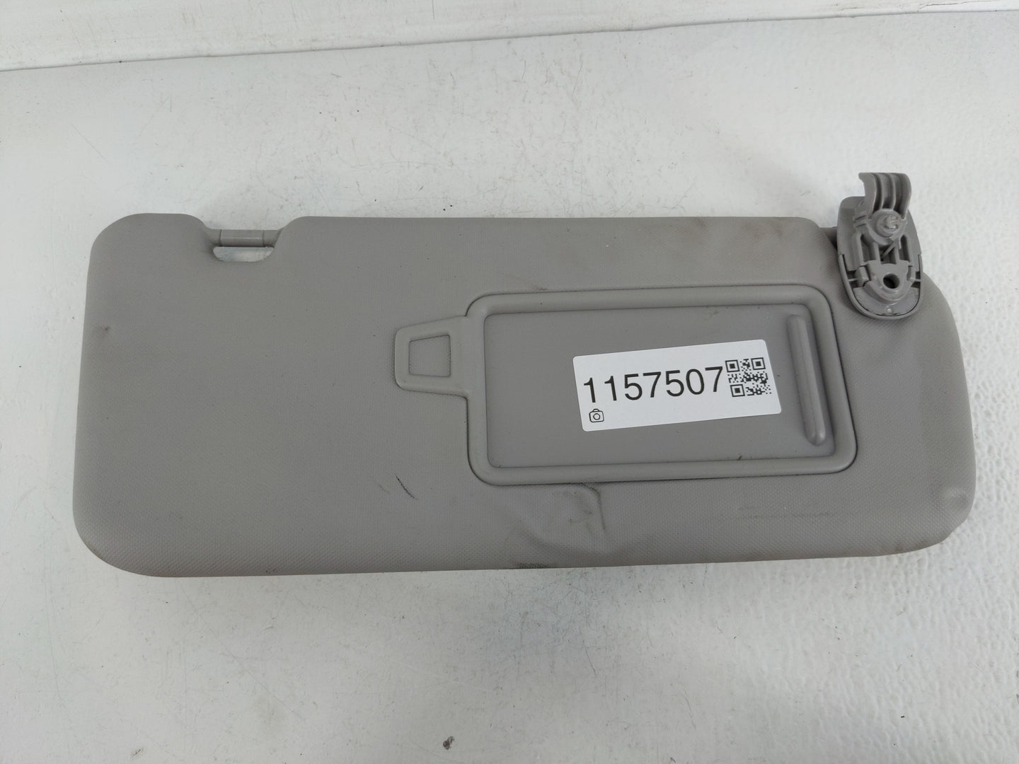 2018-2021 Hyundai Kona Sun Visor Shade Replacement Passenger Right Mirror Fits Fits 2018 2019 2020 2021 OEM Used Auto Parts 