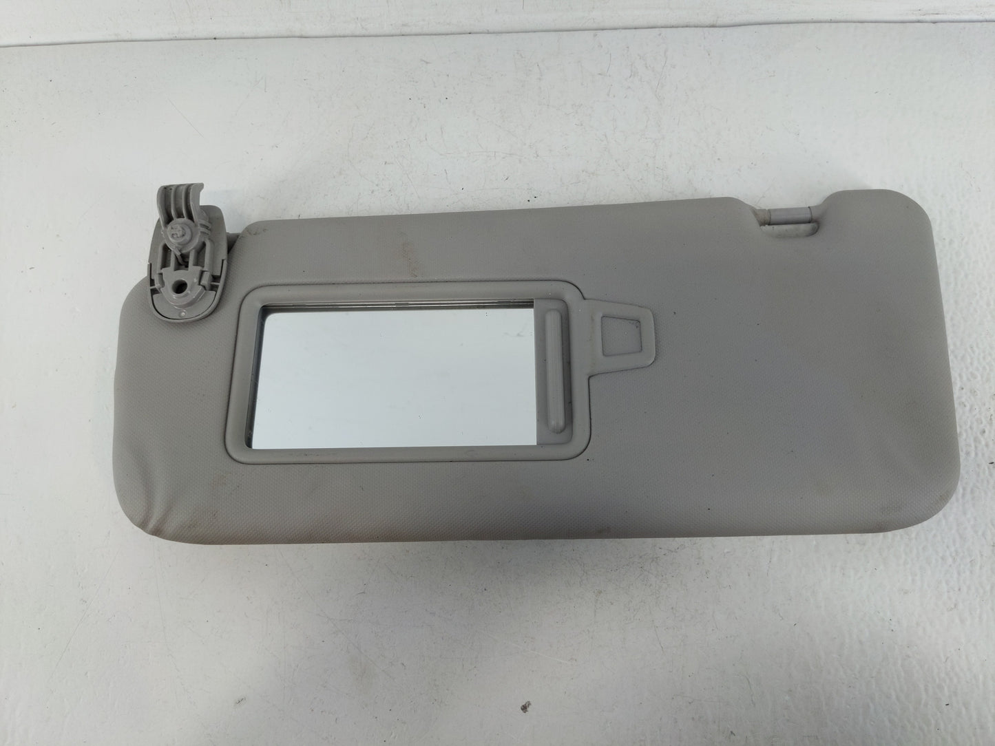 2018-2021 Hyundai Kona Sun Visor Shade Replacement Driver Left Mirror Fits Fits 2018 2019 2020 2021 OEM Used Auto Parts - Oe