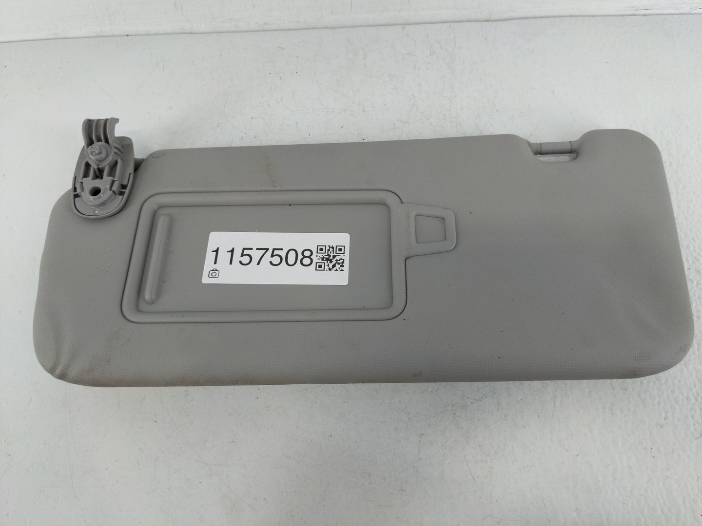 2018-2021 Hyundai Kona Sun Visor Shade Replacement Driver Left Mirror Fits Fits 2018 2019 2020 2021 OEM Used Auto Parts - Oe