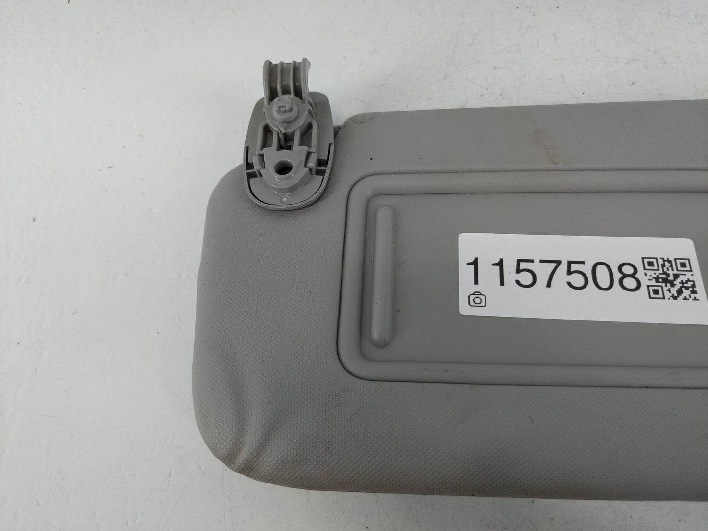 2018-2021 Hyundai Kona Sun Visor Shade Replacement Driver Left Mirror Fits Fits 2018 2019 2020 2021 OEM Used Auto Parts - Oe