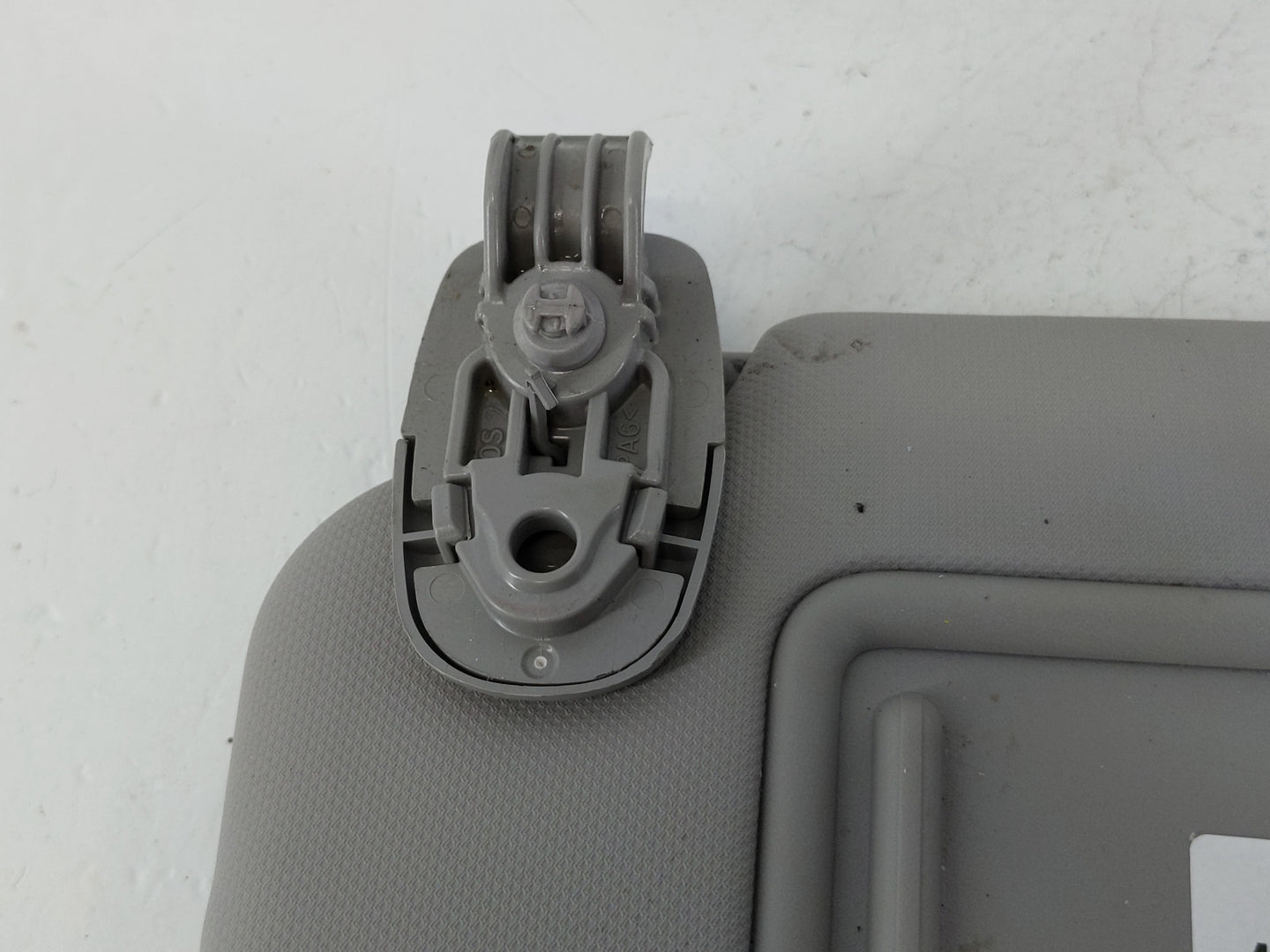 2018-2021 Hyundai Kona Sun Visor Shade Replacement Driver Left Mirror Fits Fits 2018 2019 2020 2021 OEM Used Auto Parts - Oe