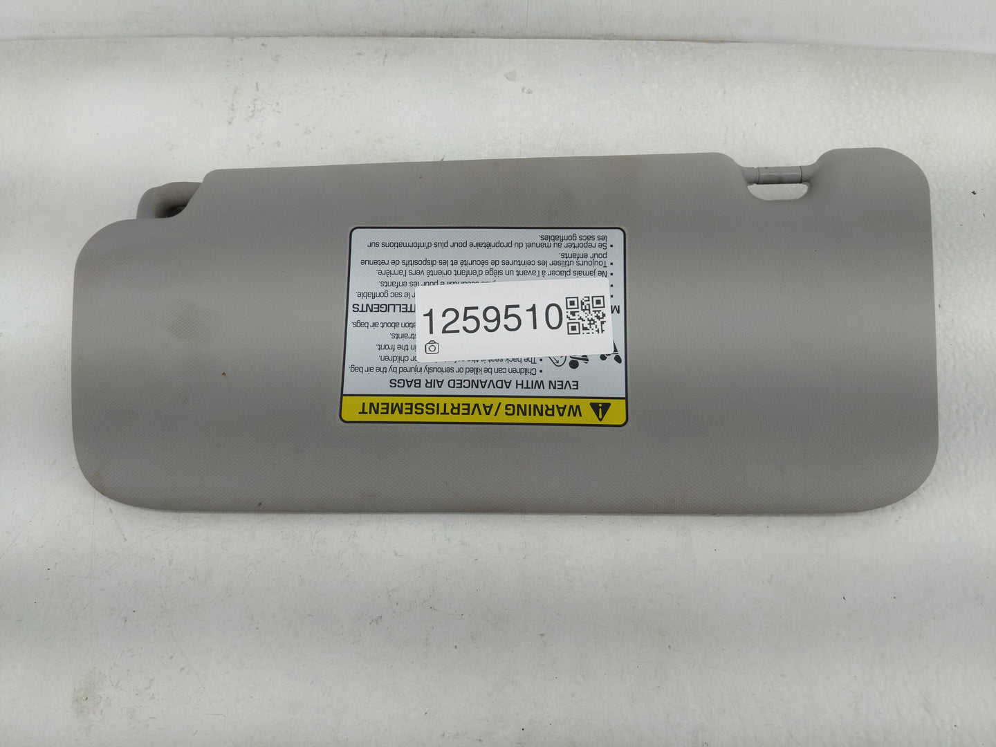 2018-2021 Hyundai Kona Sun Visor Shade Replacement Passenger Right Mirror Fits Fits 2018 2019 2020 2021 OEM Used Auto Parts 