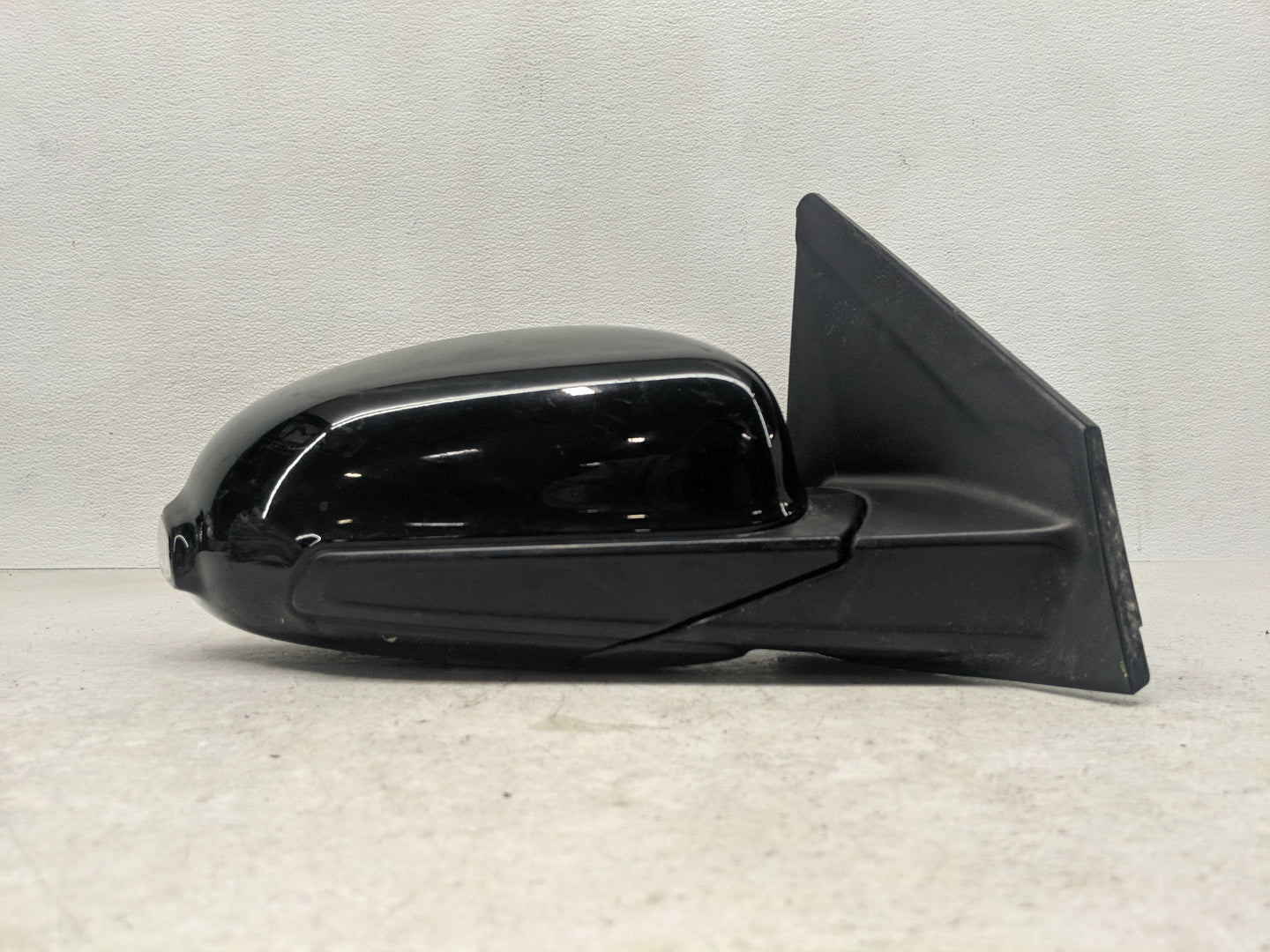 2018-2021 Hyundai Kona Passenger Side View Mirror - Right Door Mirror OEM Used - Oemusedautoparts1.com