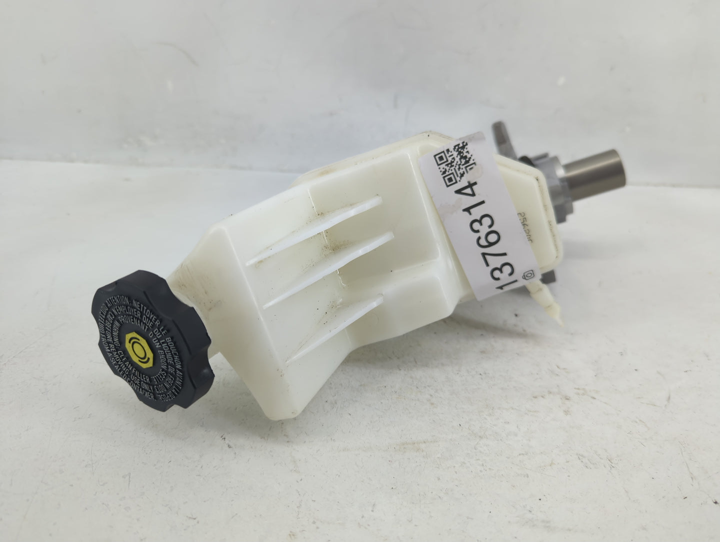 2018-2021 Hyundai Kona Brake Master Cylinder 1376314 - Oemusedautoparts1.com