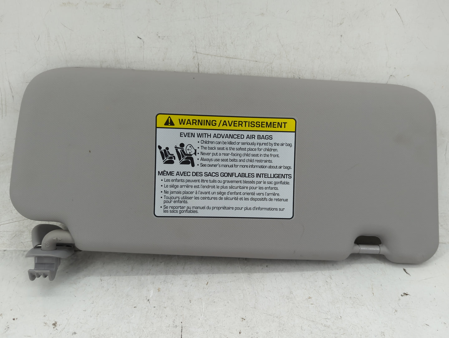 2018-2021 Hyundai Kona Sun Visor Shade Replacement Driver Left Mirror Fits Fits 2018 2019 2020 2021 OEM Used Auto Parts - Oe