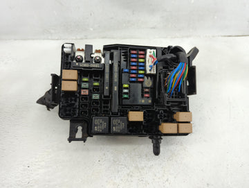 2018-2021 Hyundai Kona Fusebox Fuse Box Panel Relay Module P/N:91956-J9520 Fits Fits 2018 2019 2020 2021 OEM Used Auto Parts
