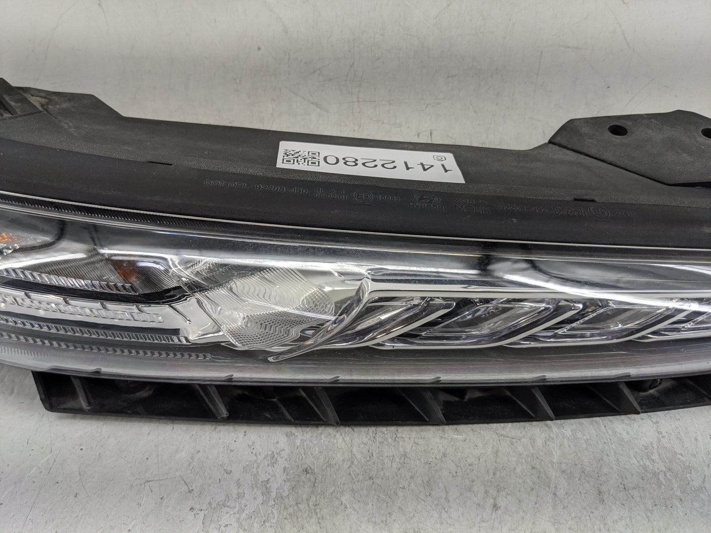 2018-2021 Hyundai Kona Passenger Right Oem Front Light Lamp - Oemusedautoparts1.com