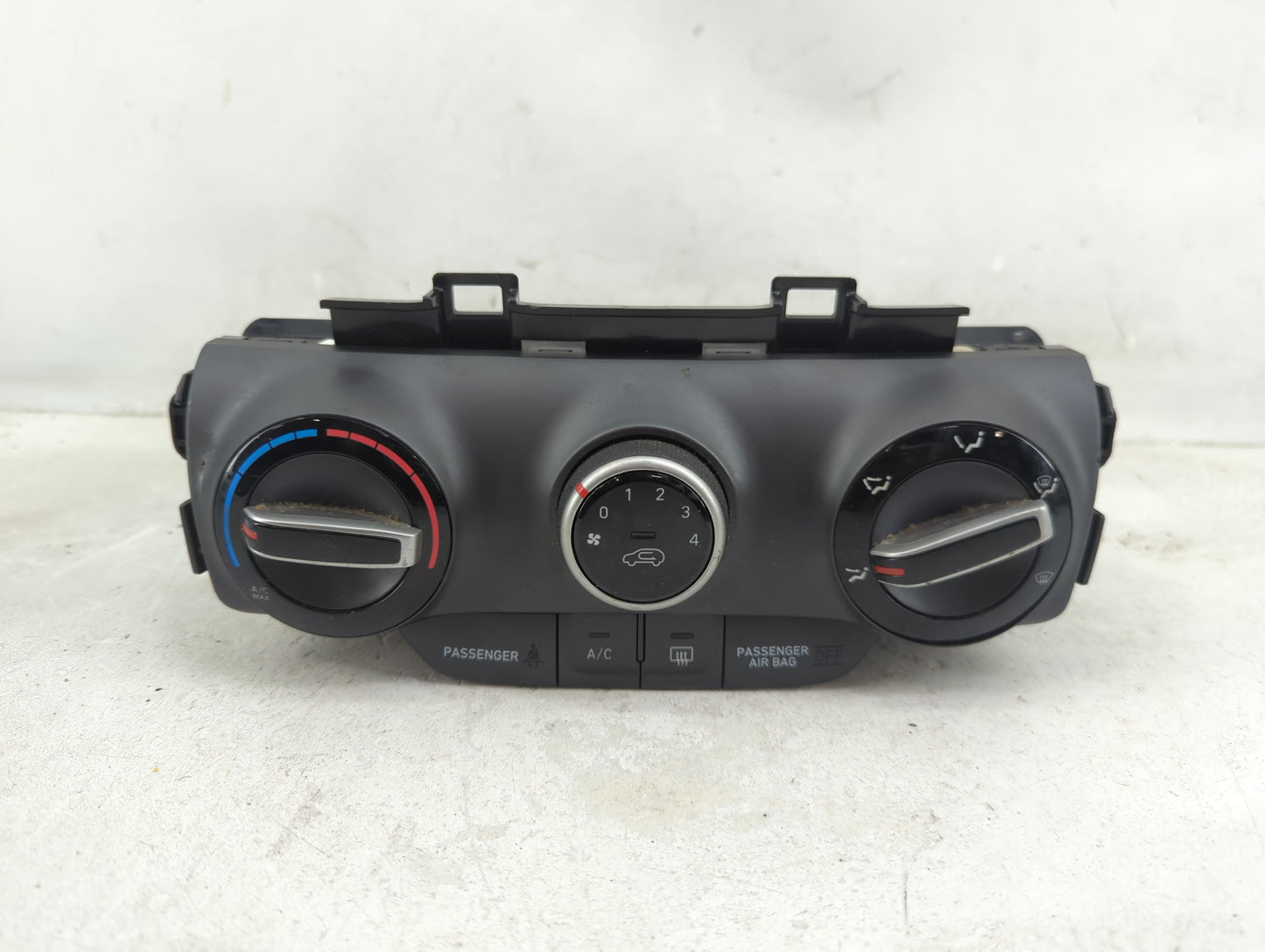 2018-2021 Hyundai Kona Climate Control Module Temperature AC/Heater Replacement P/N:97250-J9070 Fits Fits 2018 2019 2020 202